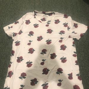 Men’s small rose tshirt